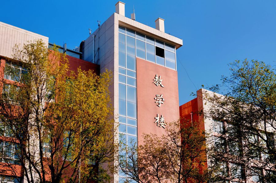 教育校园巡检场景